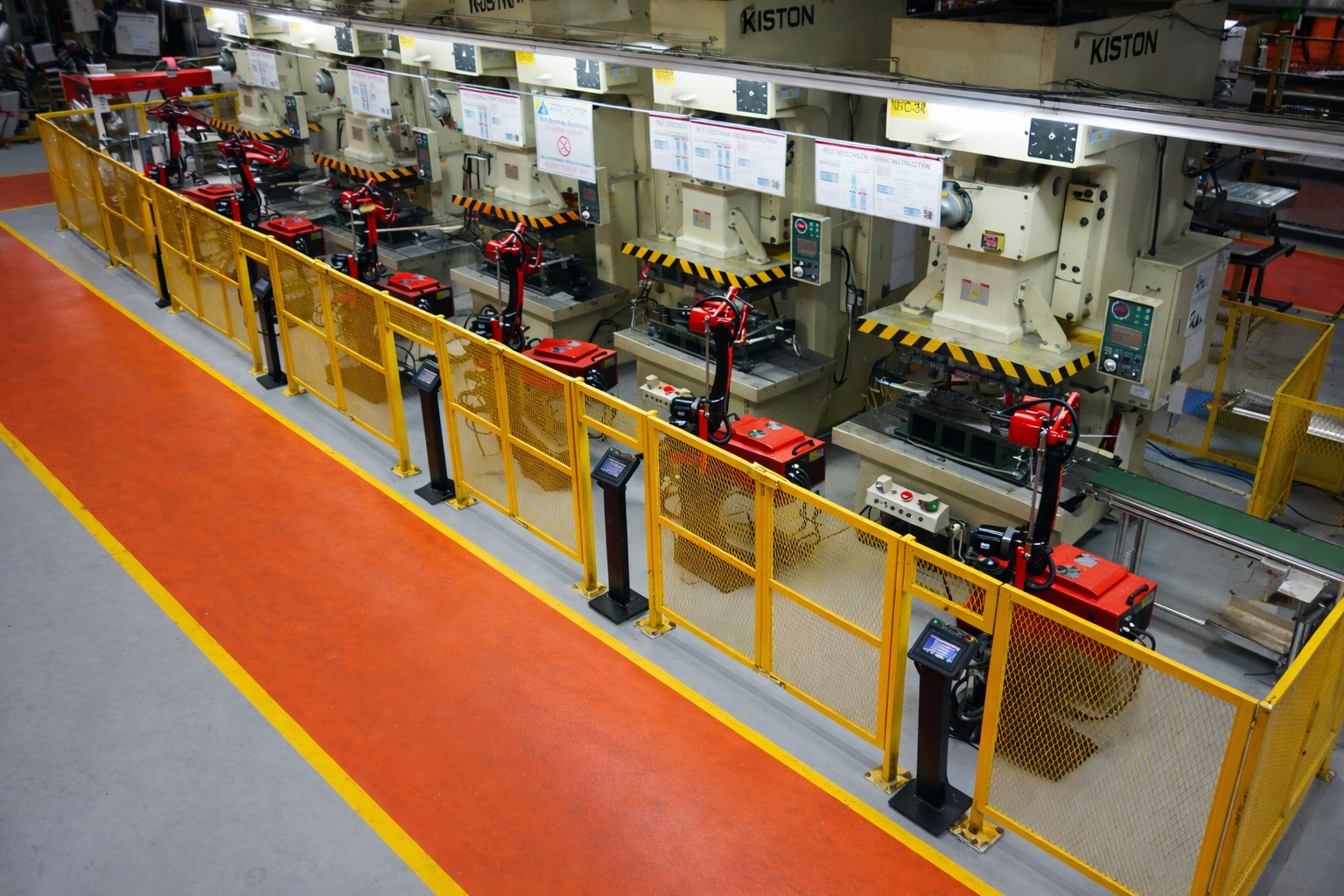 Core manufacturing and sheet metal capabilities on the shop floor at Nidhi Auto
